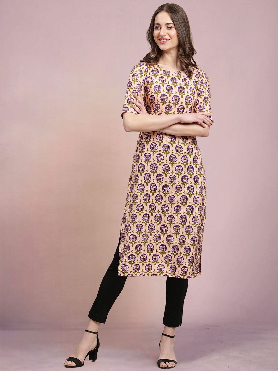 

Moda Rapido Floral Printed Round Neck Straight Kurta, Peach