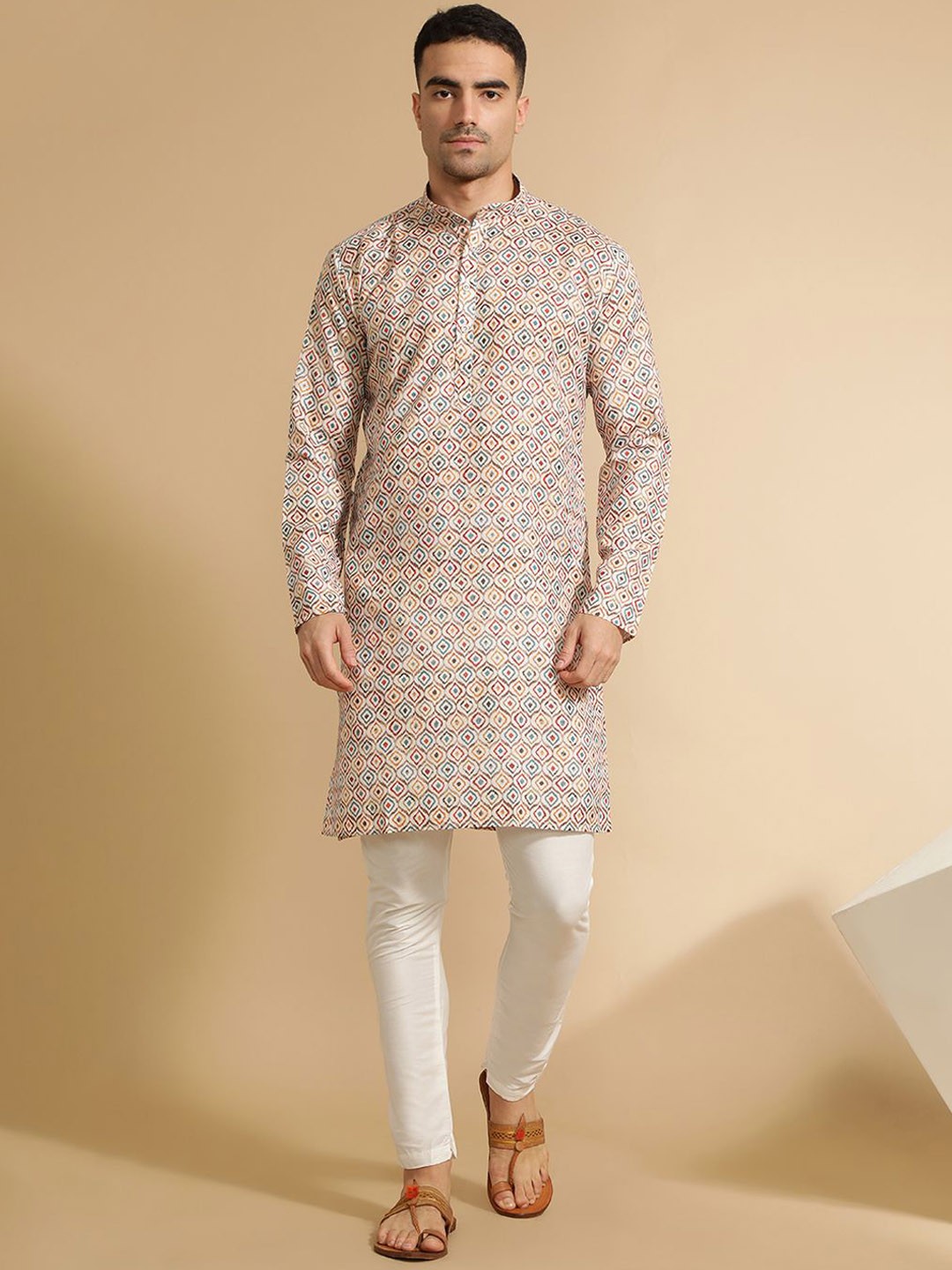 

Jaipur Kurti Men Geometric Printed Pastels Kurta, Beige