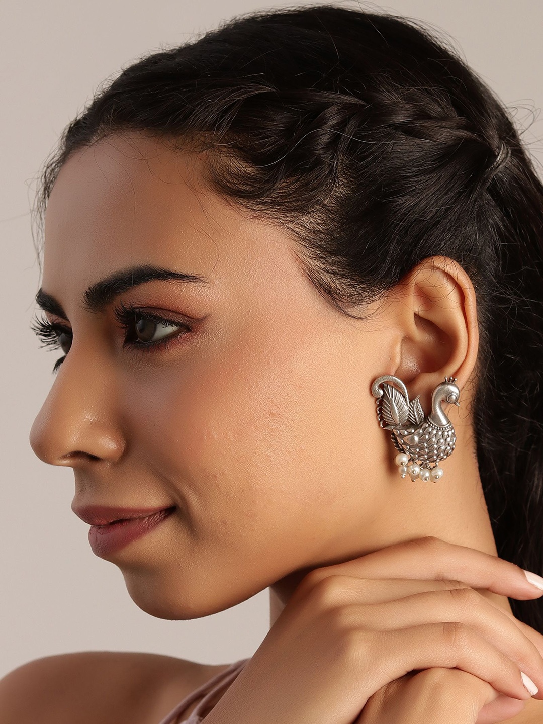 

Saagah Earrings, Silver