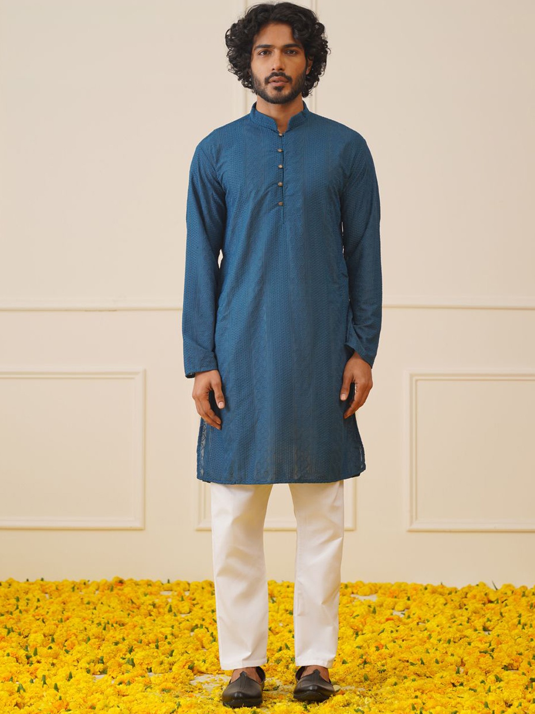 

Jompers Men Embroidered Regular Chikankari Pure Cotton Kurta with Pyjamas, Teal