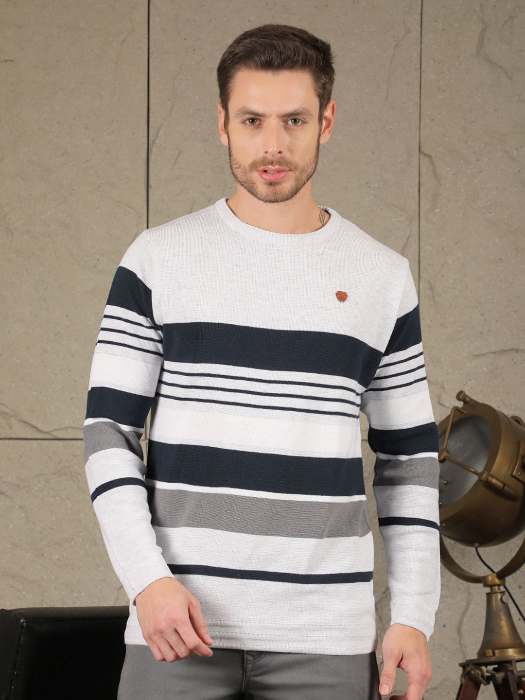 

COBB Men Striped Pullover Sweaters, Grey