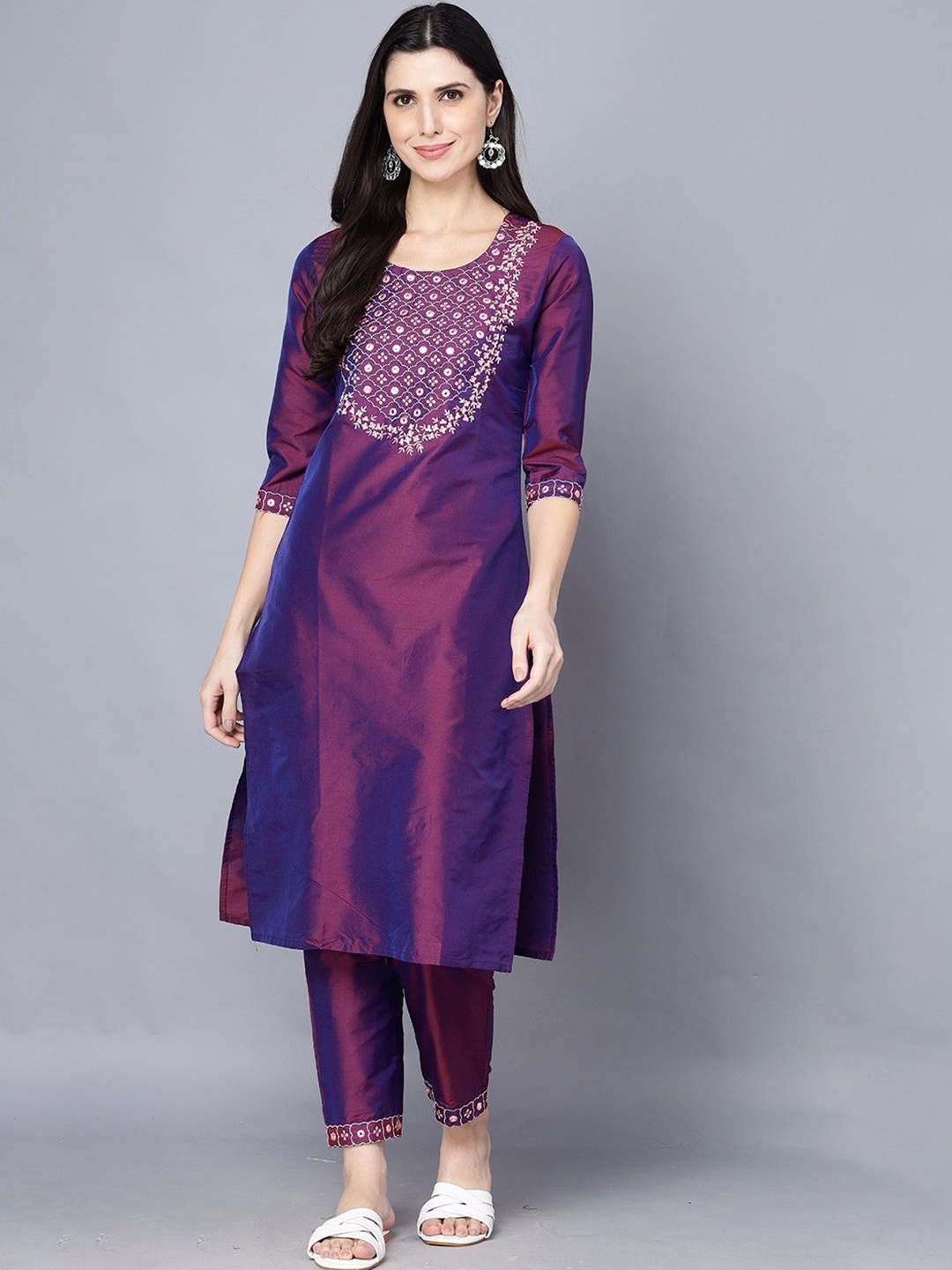 

KOTHOTYA Women Embroidered Regular Kurta with Trousers, Purple