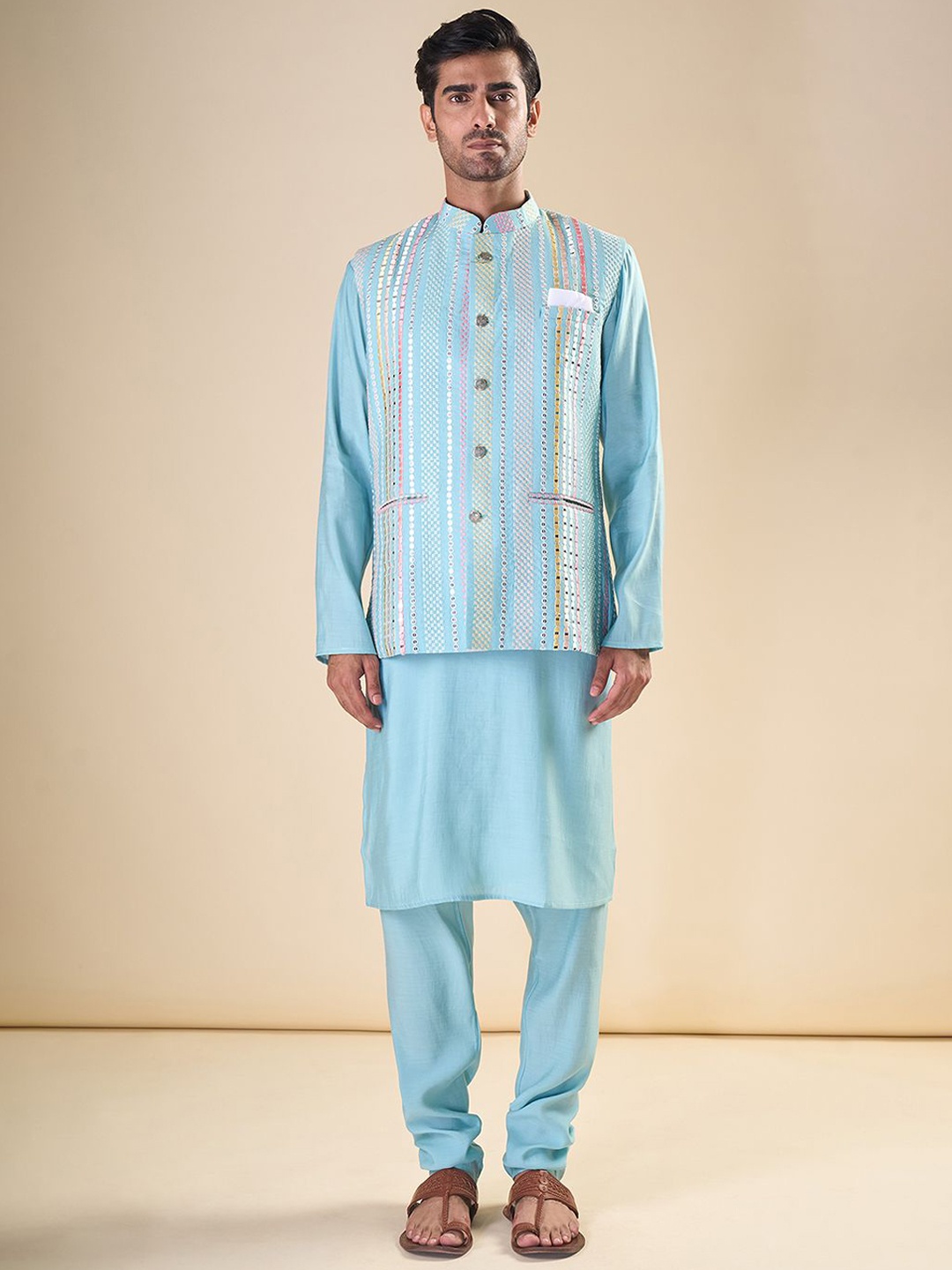 

Aryavir Malhotra Men Embroidered Nehru Jackets, Blue