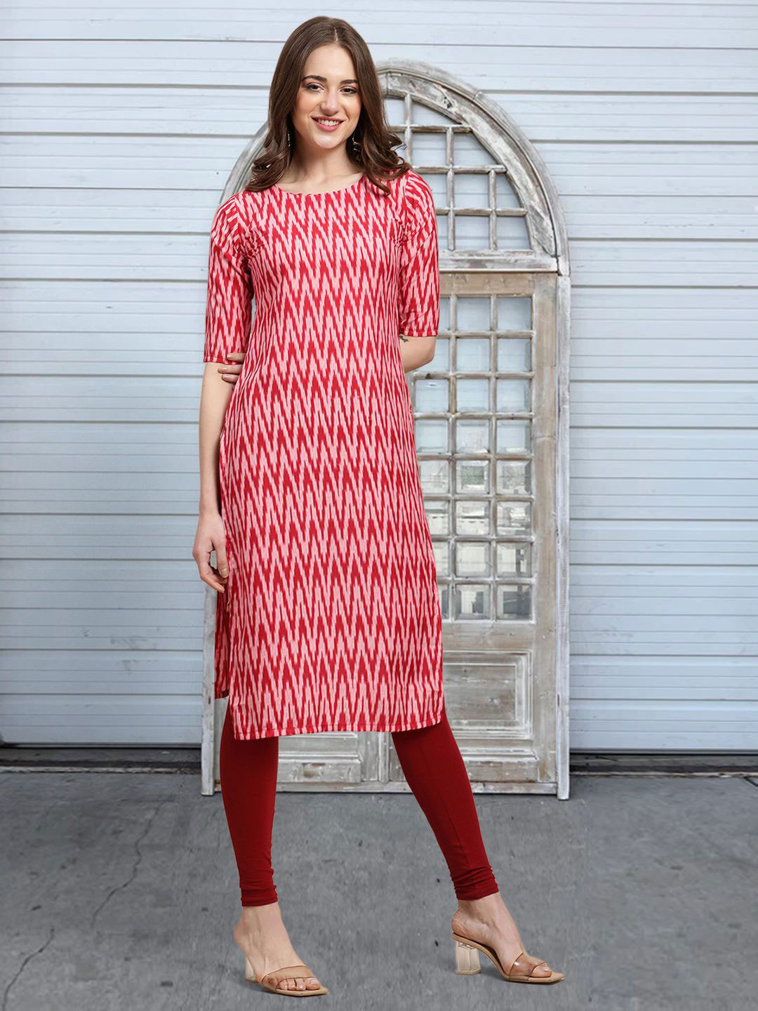 

Moda Rapido Chevron Printed Round Neck Straight Kurta, Red