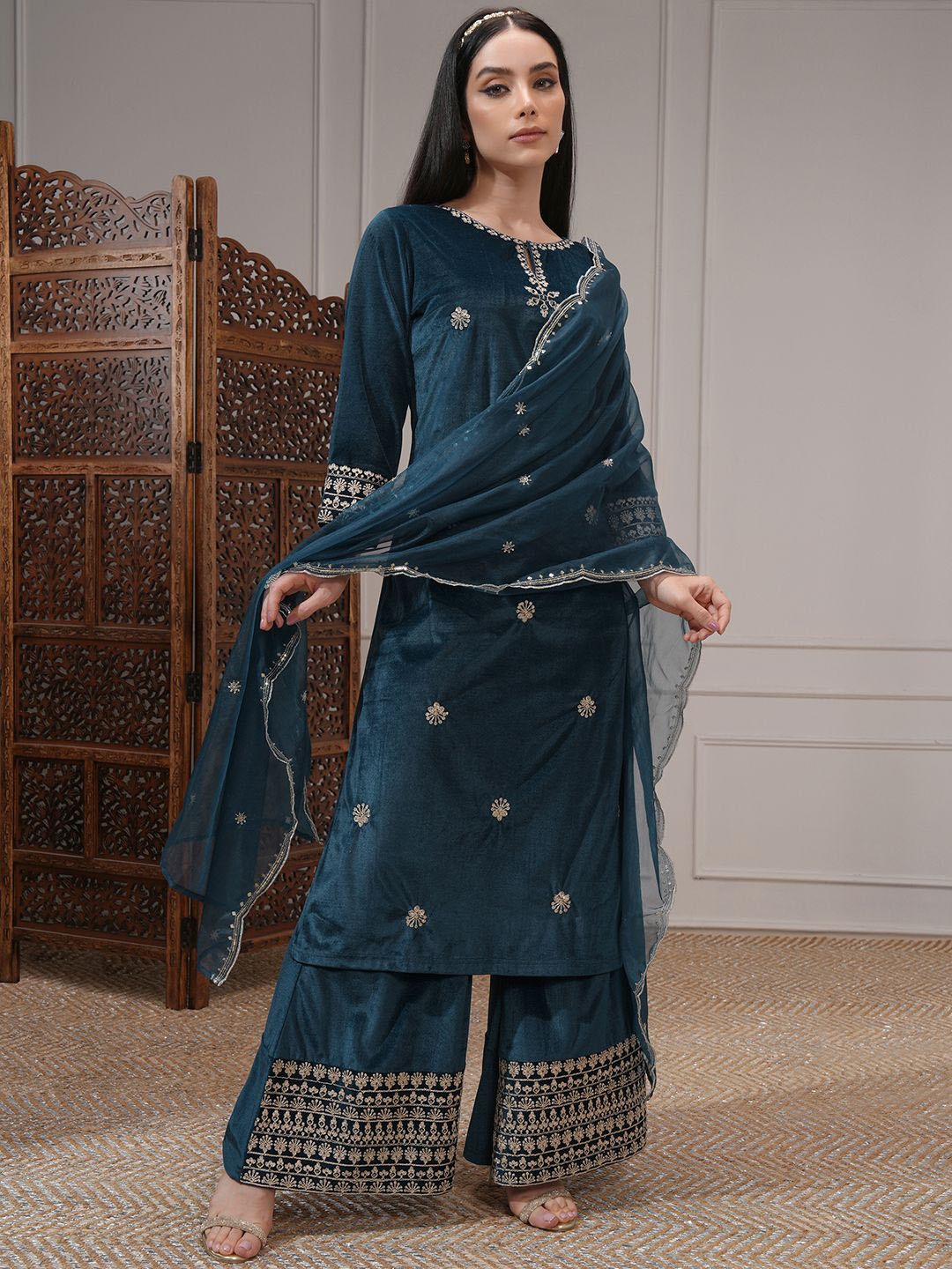 

Vishudh Women Ethnic Motifs Embroidered Regular Kurta with Trousers & With Dupatta, Teal