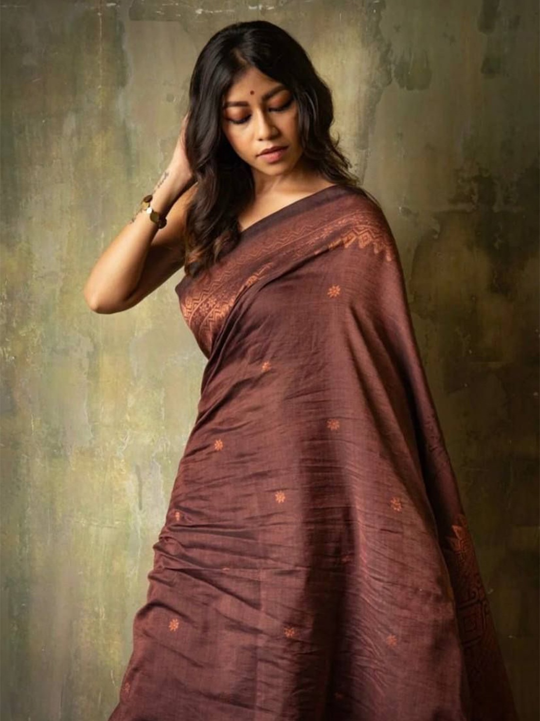 

Dreamlaxmi Fashion Woven Design Zari Pure Silk Saree, Brown