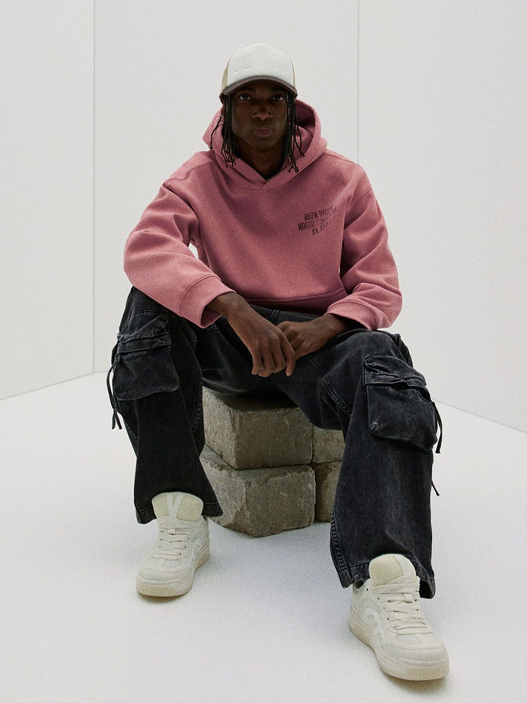 

H&M Men Loose Fit Printed Hoodie, Pink