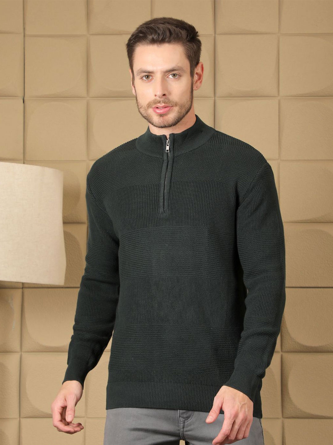 

COBB Men Round Neck Pullover, Green