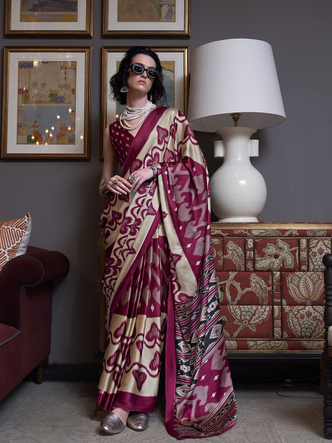 

elora Women Ethnic Motifs Printed Satin Saree, Maroon