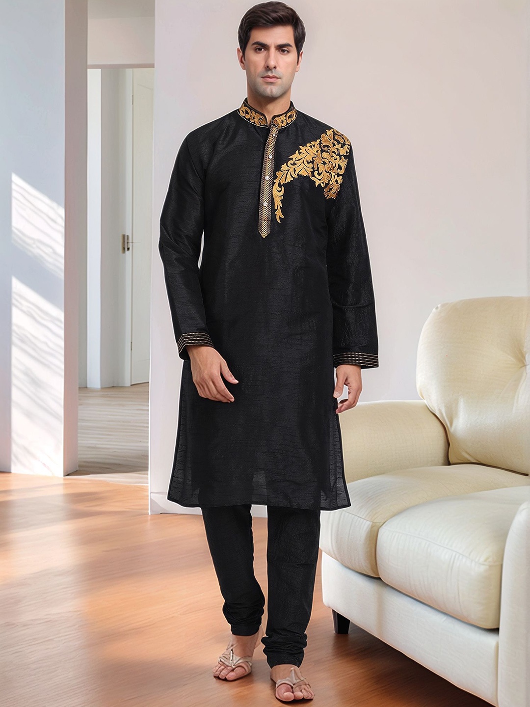 

Moda Rapido Men Embroidered Regular Thread Work Kurta with Pyjamas, Black