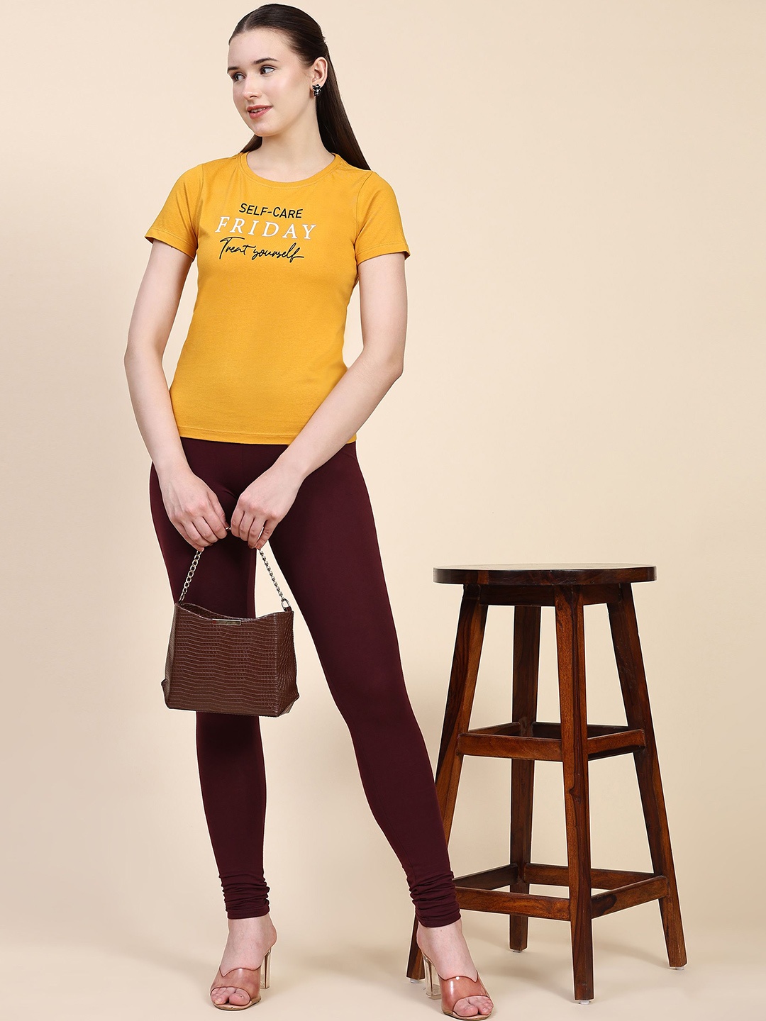 

Outflits Printed Round Neck T-Shirt With Leggings Co-Ords, Mustard