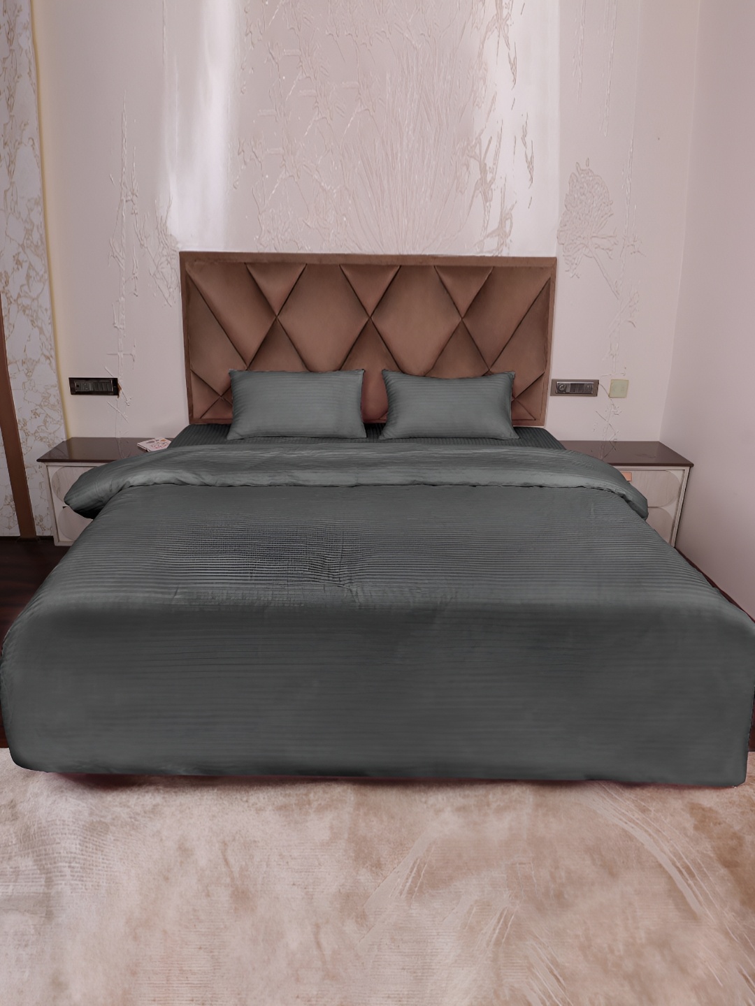 

AJISH Grey Striped Cotton 310 Thread Count Single Size Duvet Cover With Pillow Cover