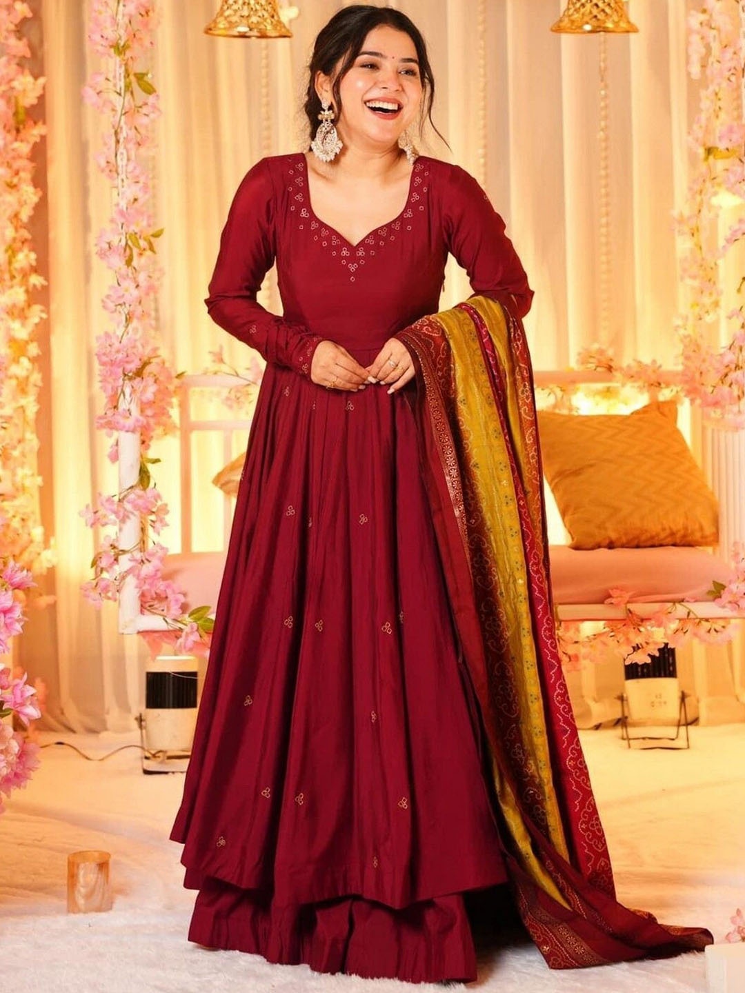 

ZEEPKART Women Ethnic Motifs Embroidered Empire Thread Work Kurta with Palazzos & With Dupatta, Red