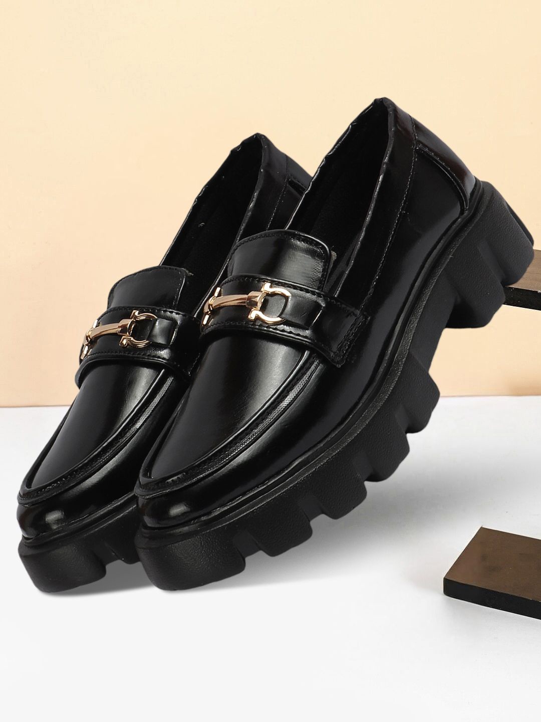 

Mast & Harbour Women Round Toe Loafers, Black