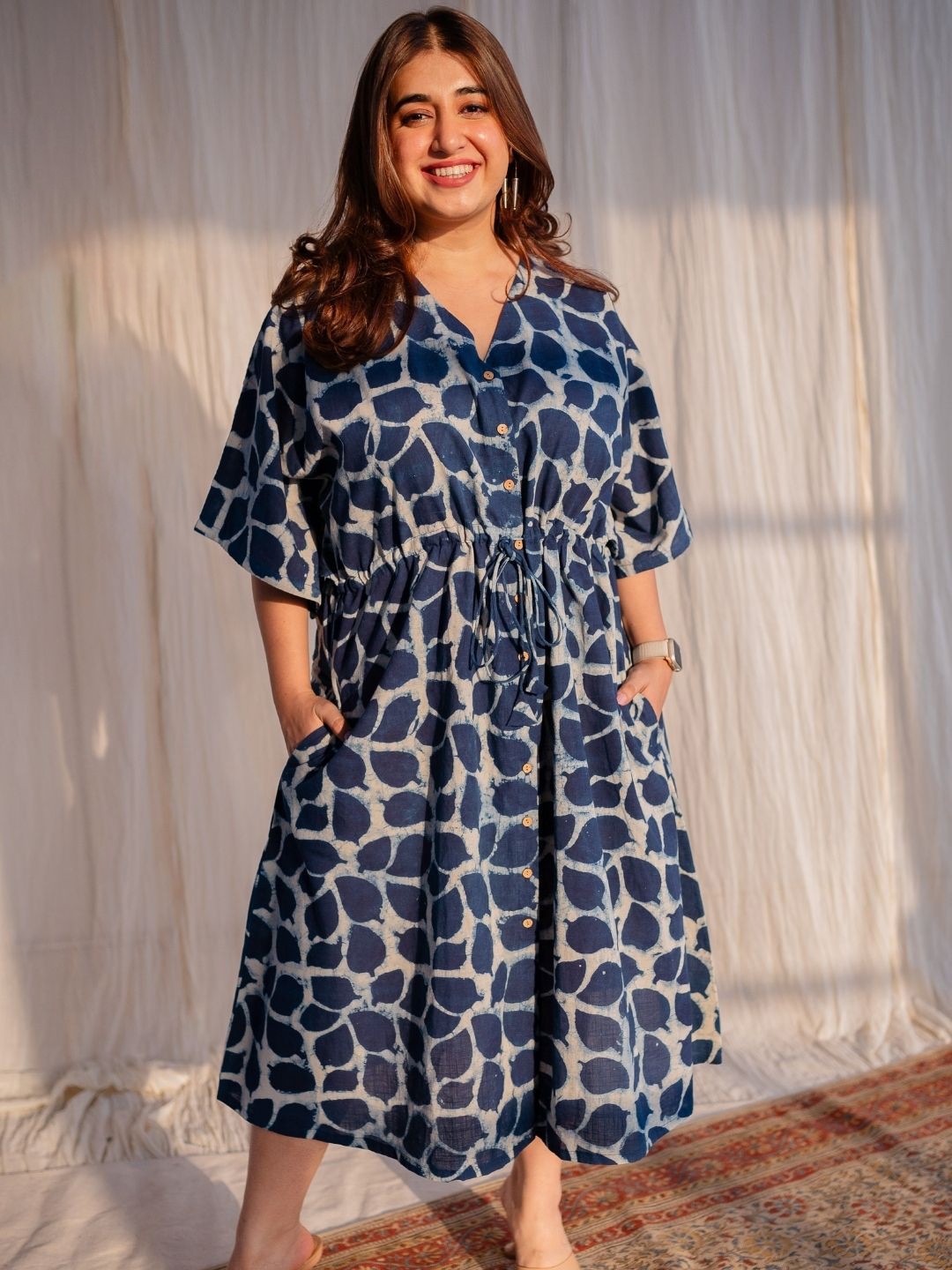 

THE INDIAN ETHNIC CO Print Flared Sleeve A-Line Midi Dress, Blue
