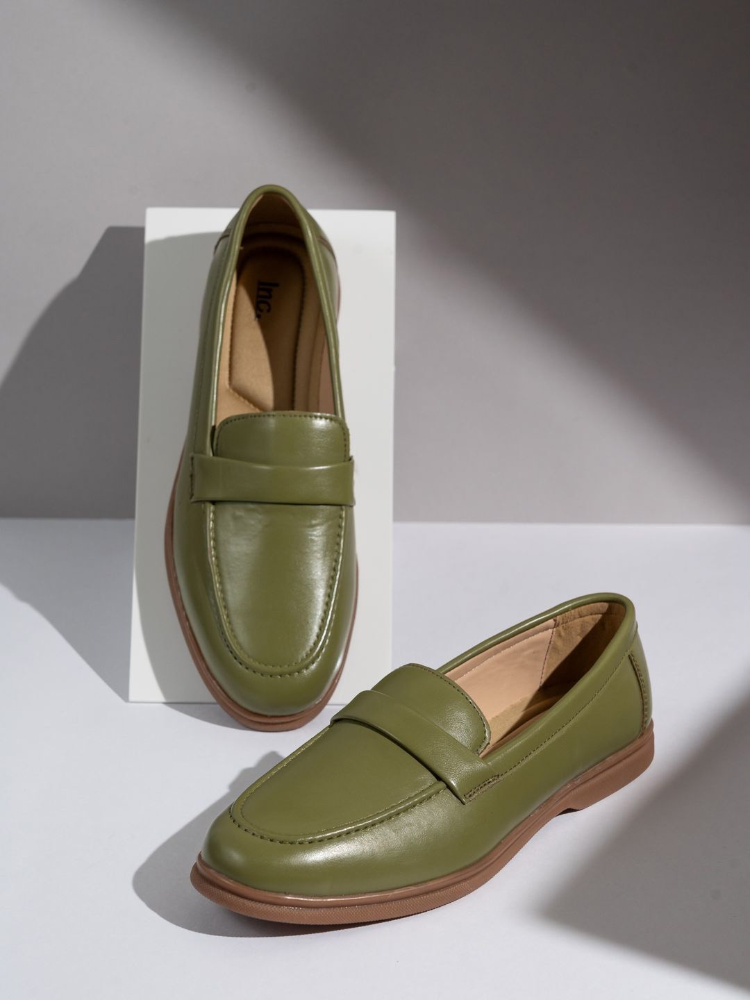 

Inc 5 Women Round Toe Loafers, Green
