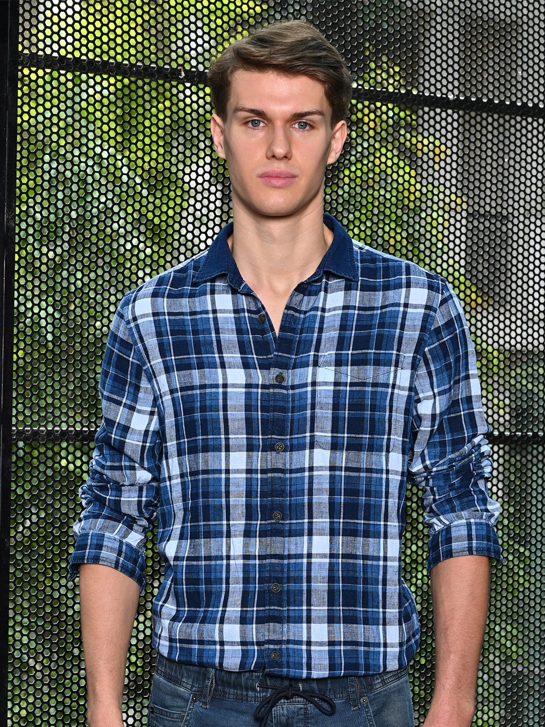 

Finn - Indigo Linen Check Shirt - Navy, Navy blue