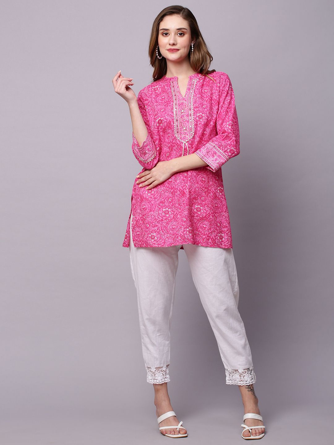 

INDYES Floral Printed Mirror Work Pure Cotton Mirror Work Kurti, Pink