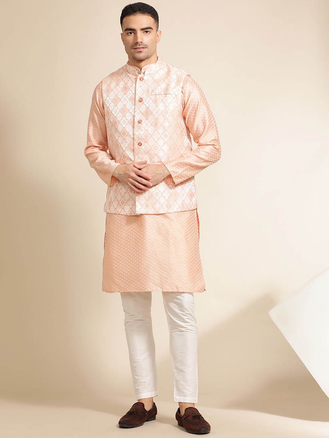 

Jaipur Kurti Ethnic Motifs Woven Design Straight Kurta With Pyjama & Nehru Jacket, Peach