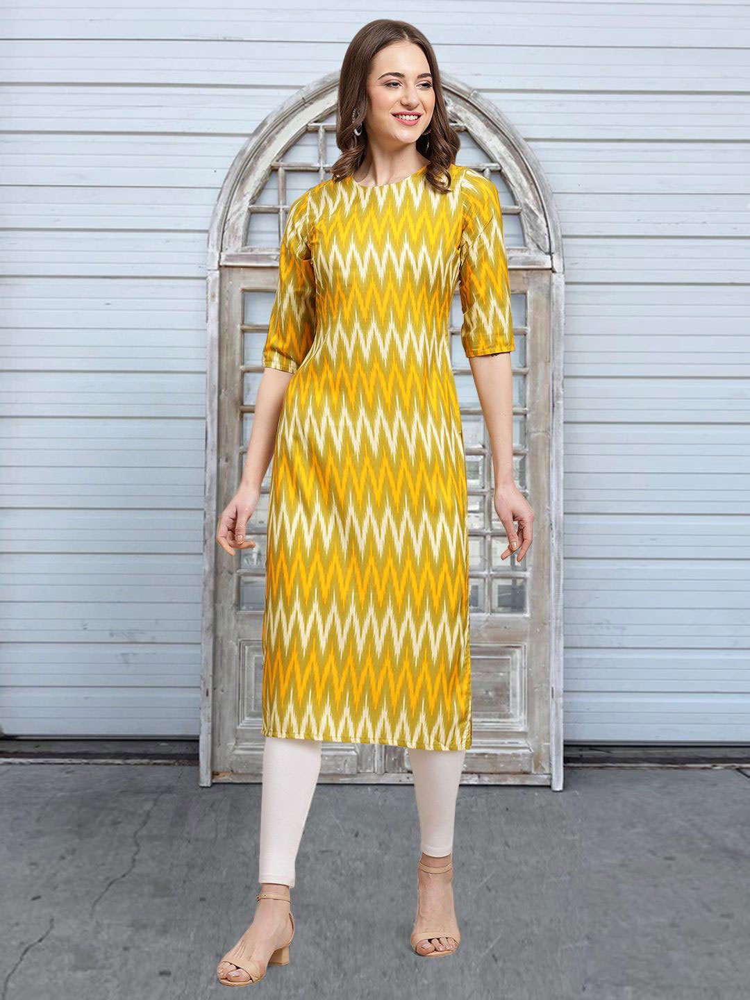 

Moda Rapido Chevron Printed Round Neck Straight Kurta, Yellow