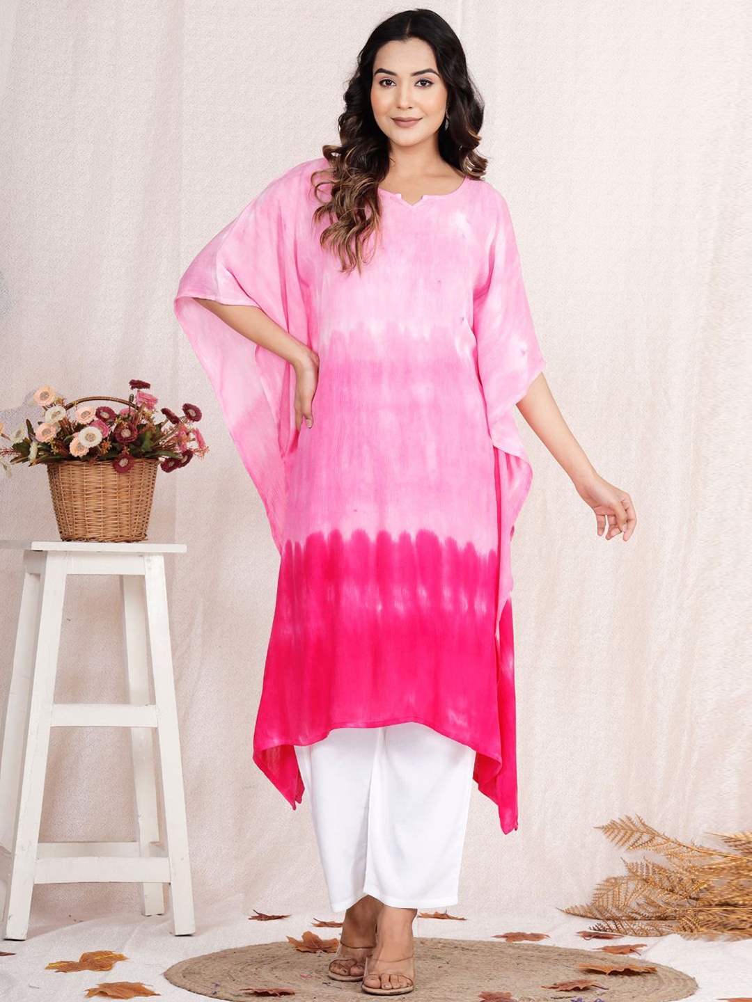 

LYFJ Women Dyed Flared Sleeves Thread Work Asymmetric Crepe Kaftan Kurta, Pink