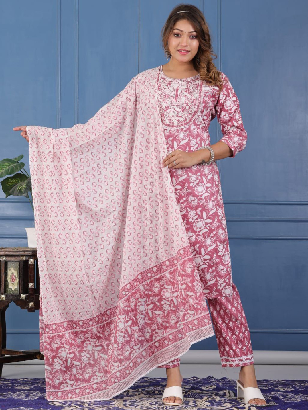 

KALINI Women Floral Printed Regular Pure Cotton Kurta with Trousers & With Dupatta, Pink
