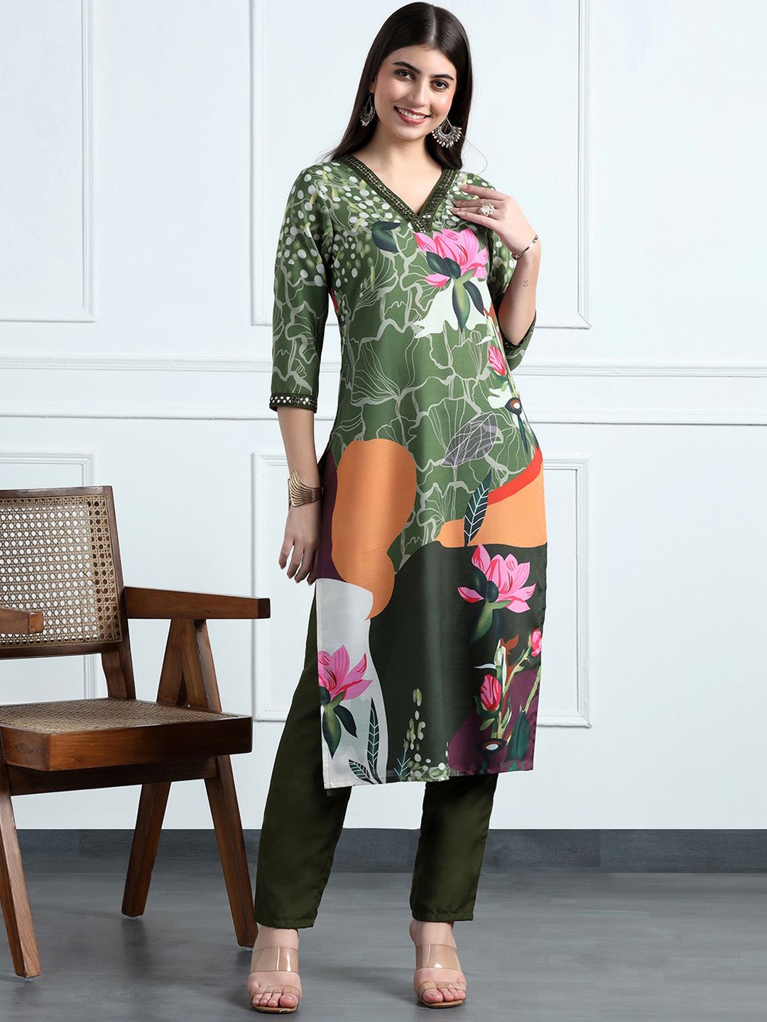 

Moda Rapido Women Floral Printed Regular Mirror Work Kurta with Trousers, Green