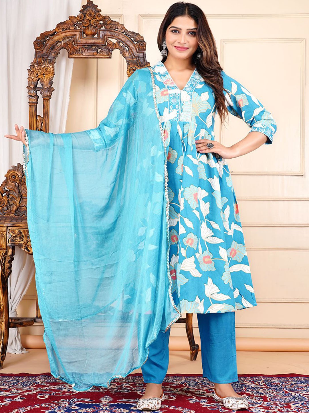 

JD FINISHING Women Floral Printed Tiered Kantha Work Kurti with Palazzos & With Dupatta, Blue