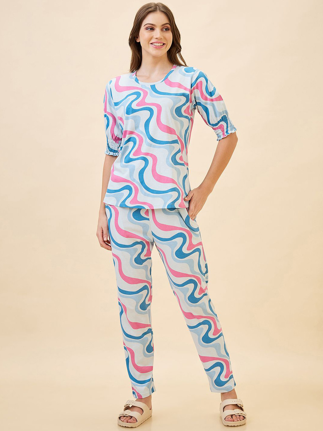 

AV2 Women Printed Night suit, Blue