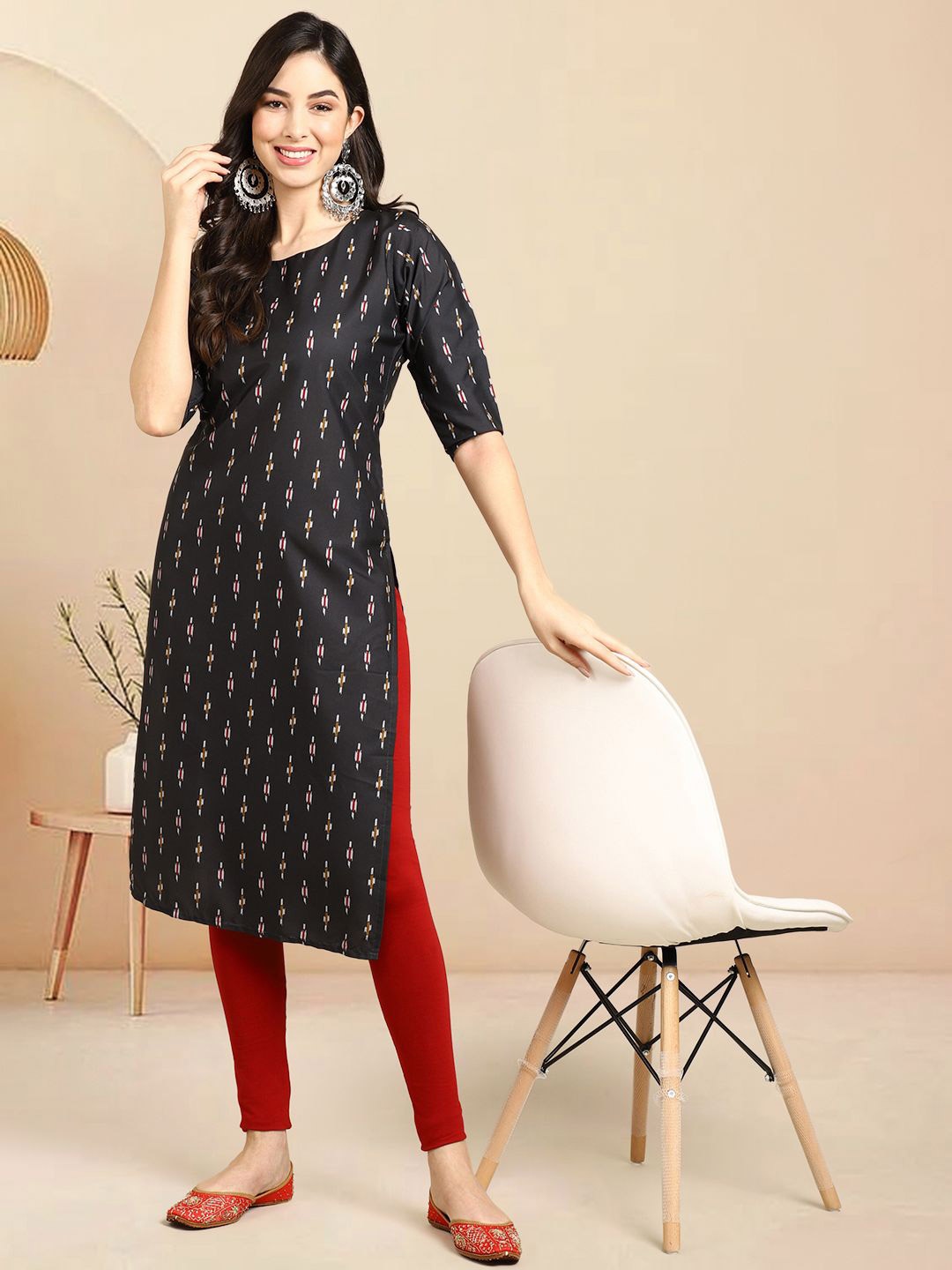 

Moda Rapido Selection Of 2 Floral Printed Round Neck Straight Kurtas, Black