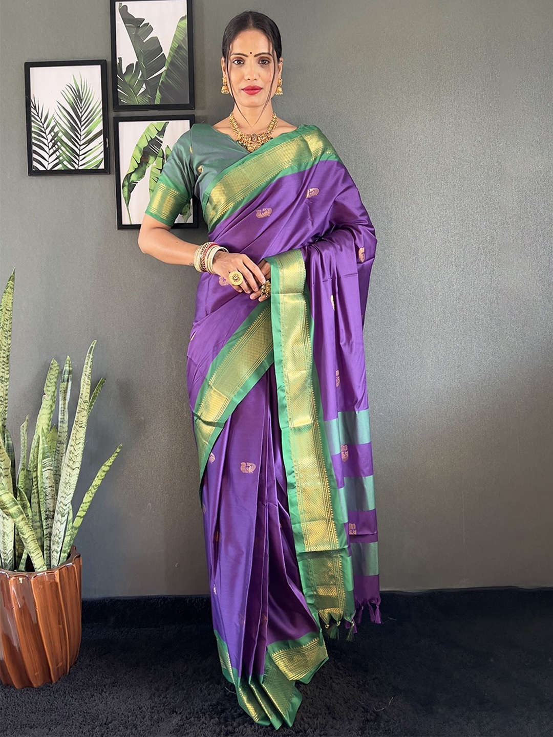 

LADY SHOPI Woven Design Zari Silk Cotton Ready to Wear Kanjeevaram Saree, Lavender