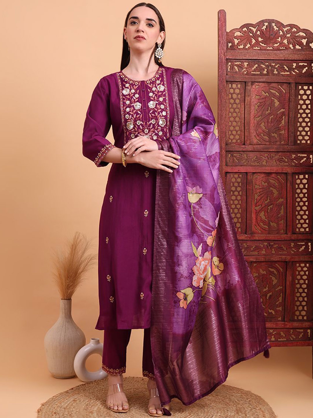 

SUNDARNAARI Floral Embroidered Thread Work Organic Cotton Kurta With Trousers & Dupatta, Purple