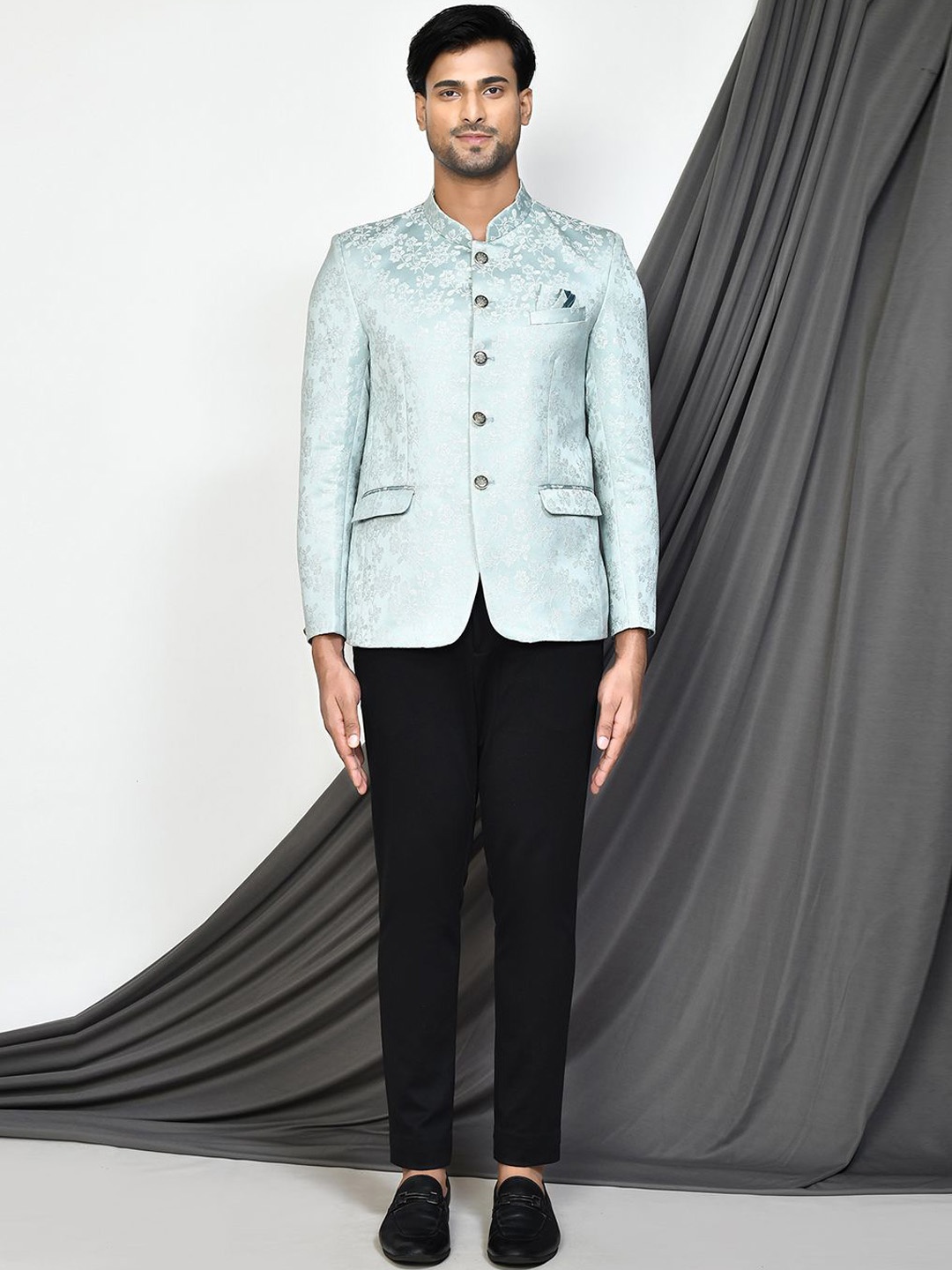 

Aryavir Malhotra Men Self Design Pure Silk Single-Breasted Bandhgala, Blue
