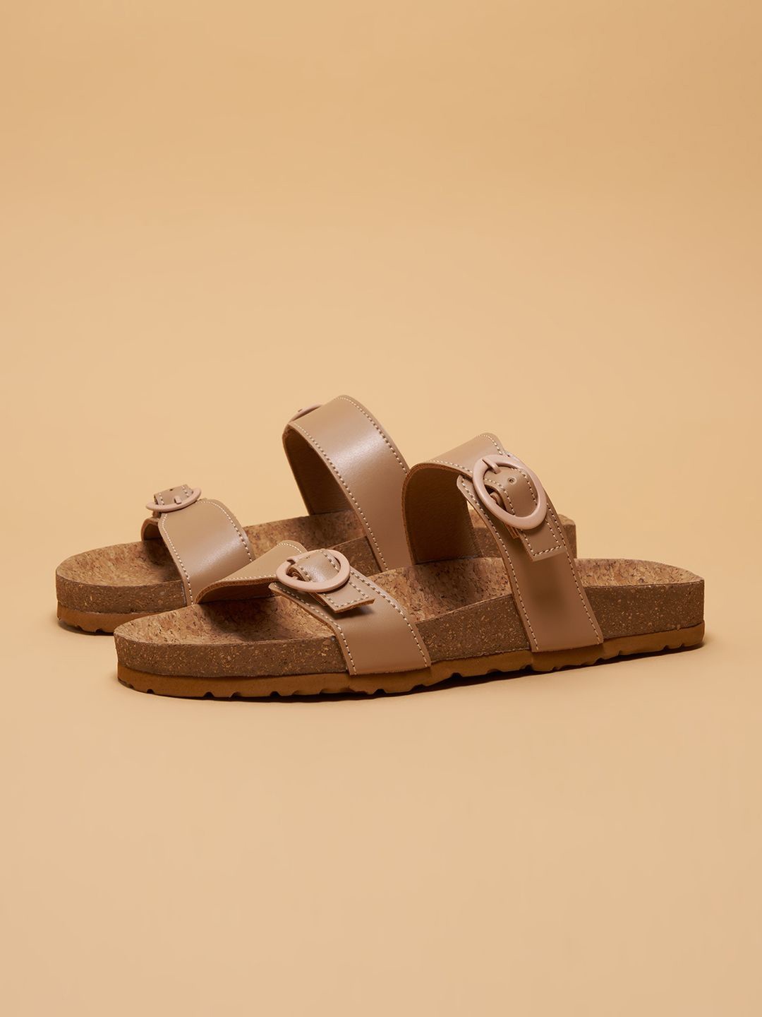 

ERIDANI Women Open Toe Flats, Beige