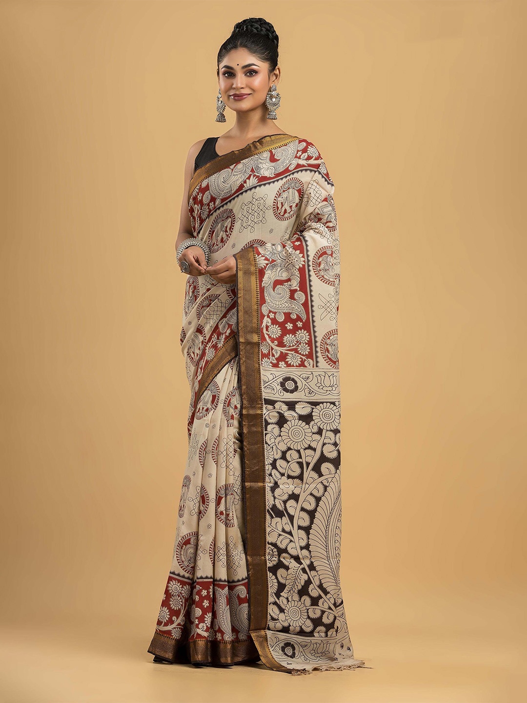 

Dheu Woven Design Kalamkari Printed Saree, Beige