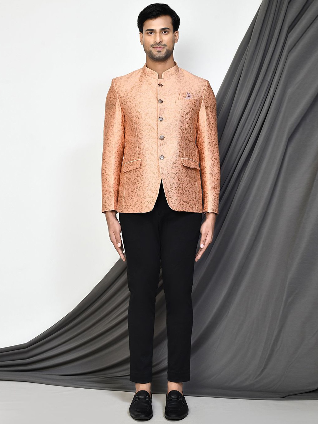 

Aryavir Malhotra Floral Jacquard Brocade Bandhgala Blazer, Peach