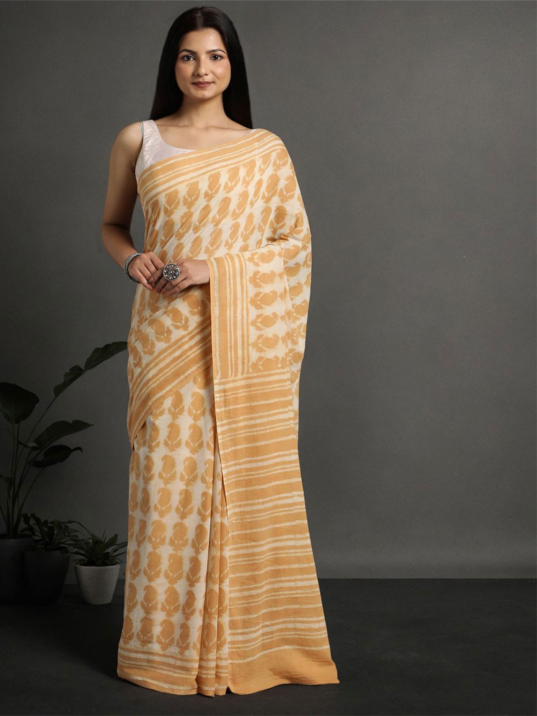 

Suha Paisley Printed Pure Cotton Block Print Saree, Yellow