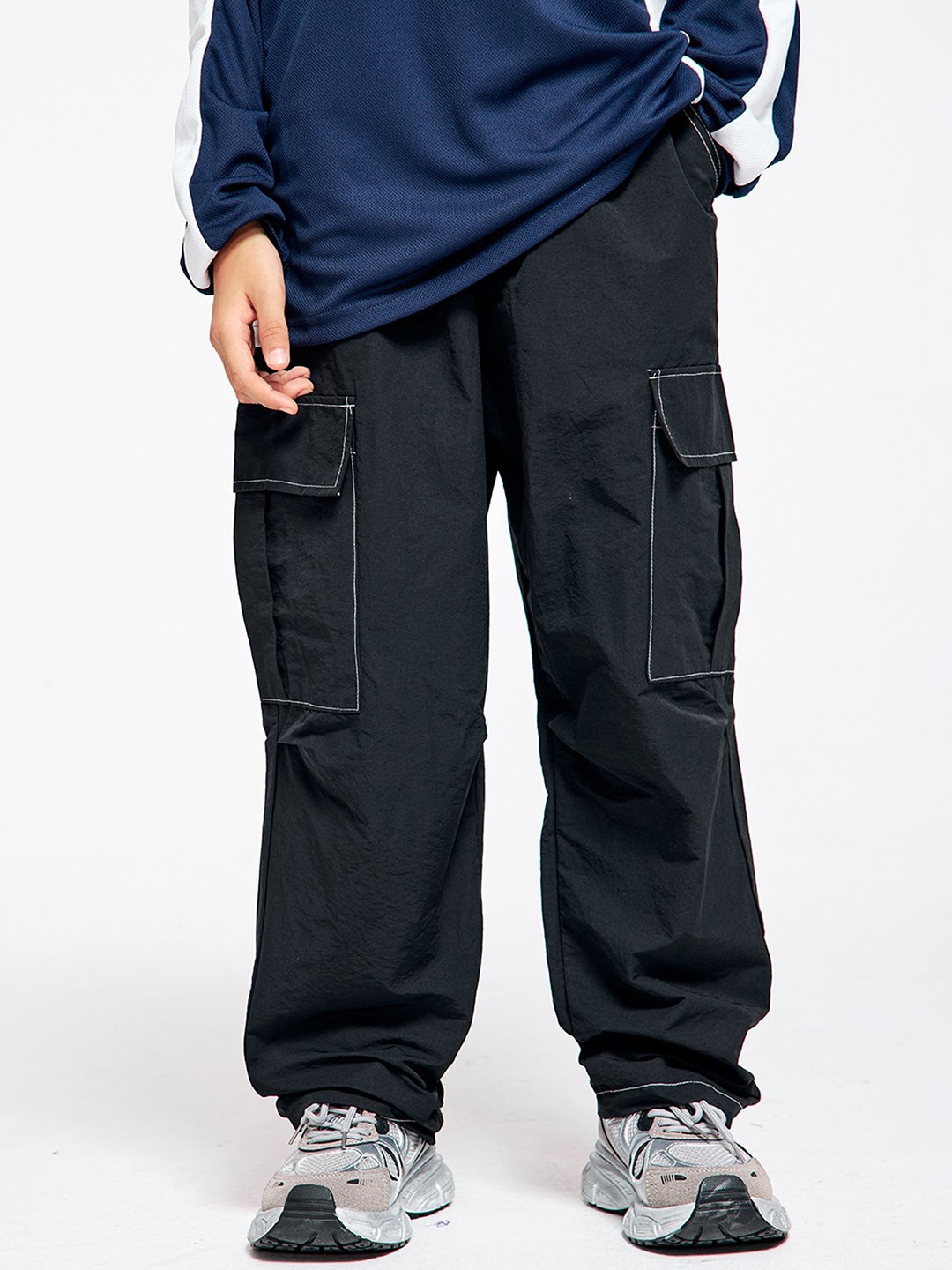 

LULU & SKY Boys High-Rise Cargos Trousers, Black