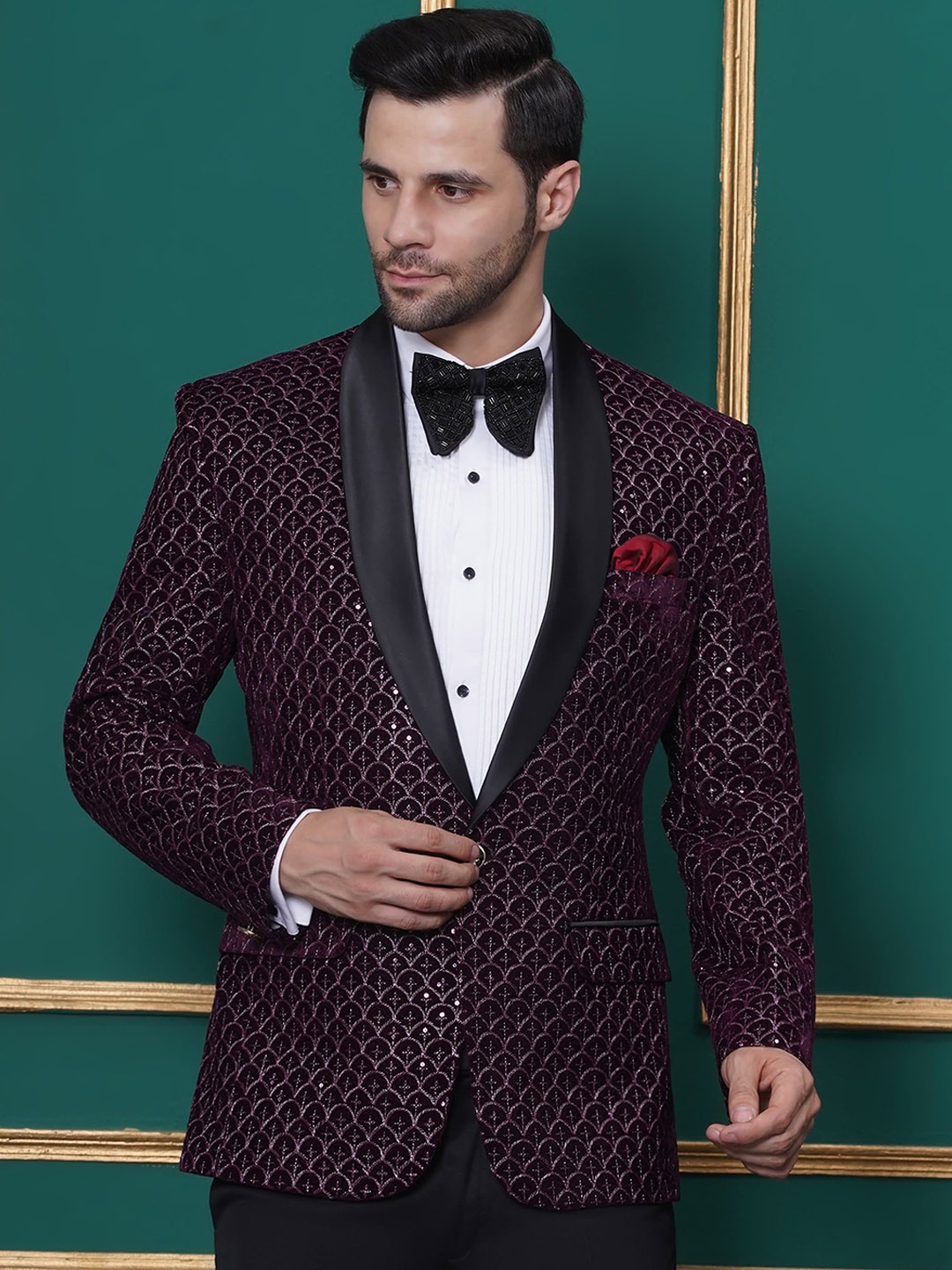 

FAVOROSKI Men Embroidered Relaxed Fit Wedding Sequence Velvet Blazer, Purple