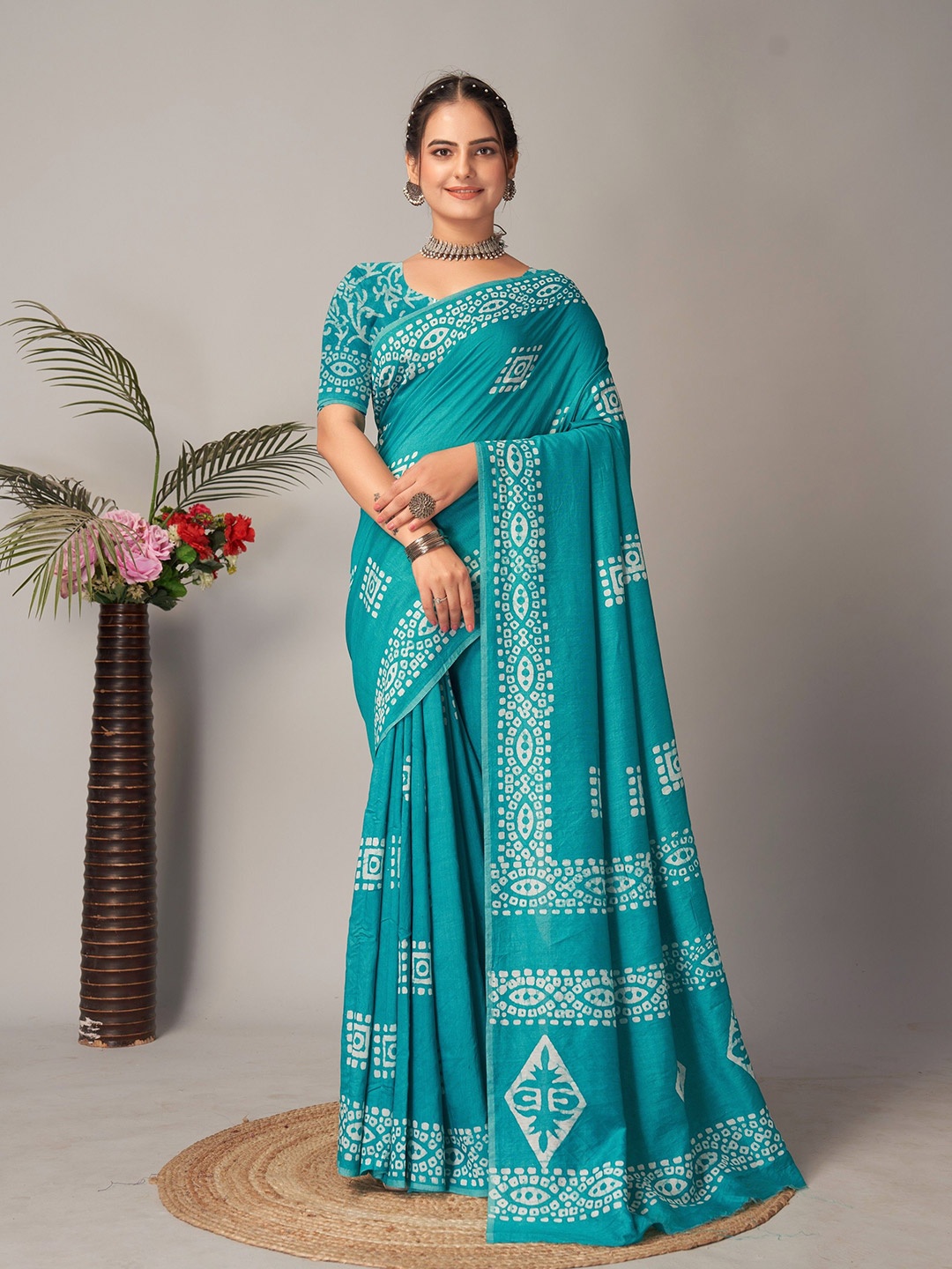 

HMP Fashion Batik Printed Saree, Teal