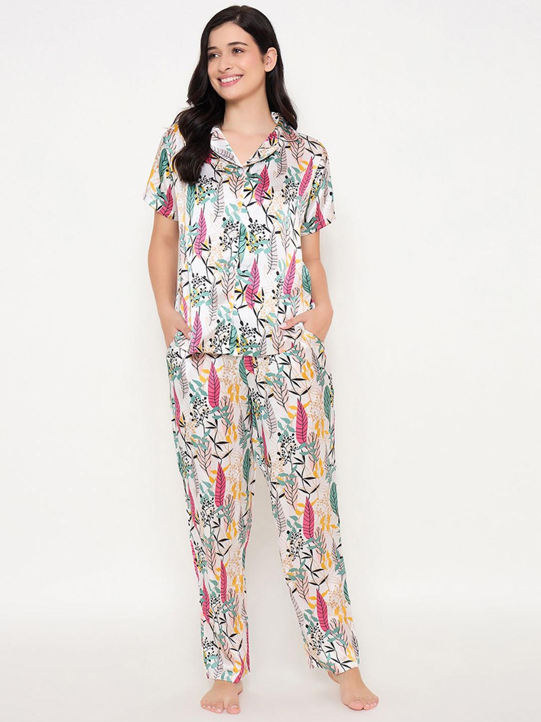 

Clovia Women Printed Satin Night suit, White