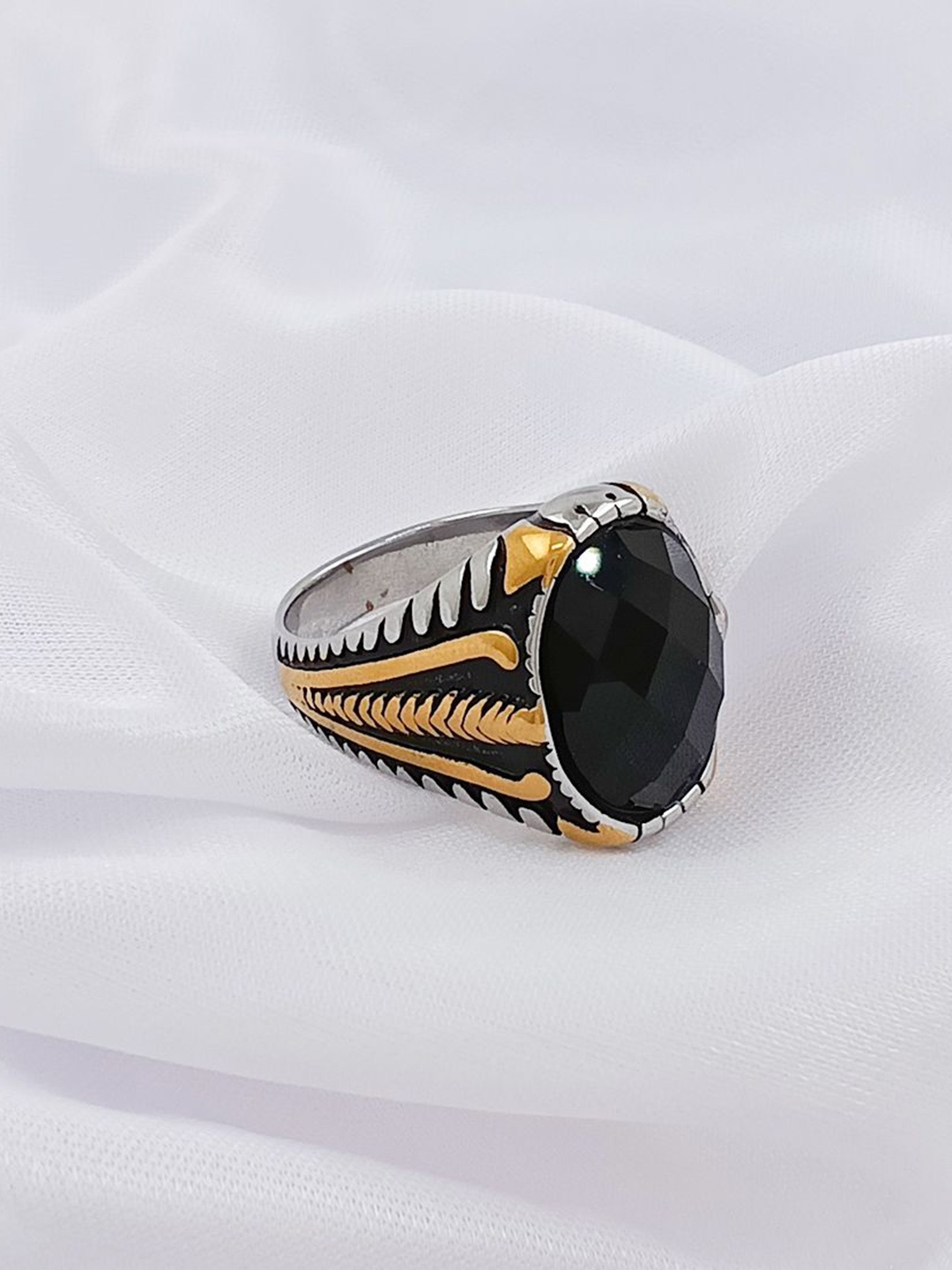 

Saizen Men Sterling Silver-Plated Onyx Stone Studded Finger Ring