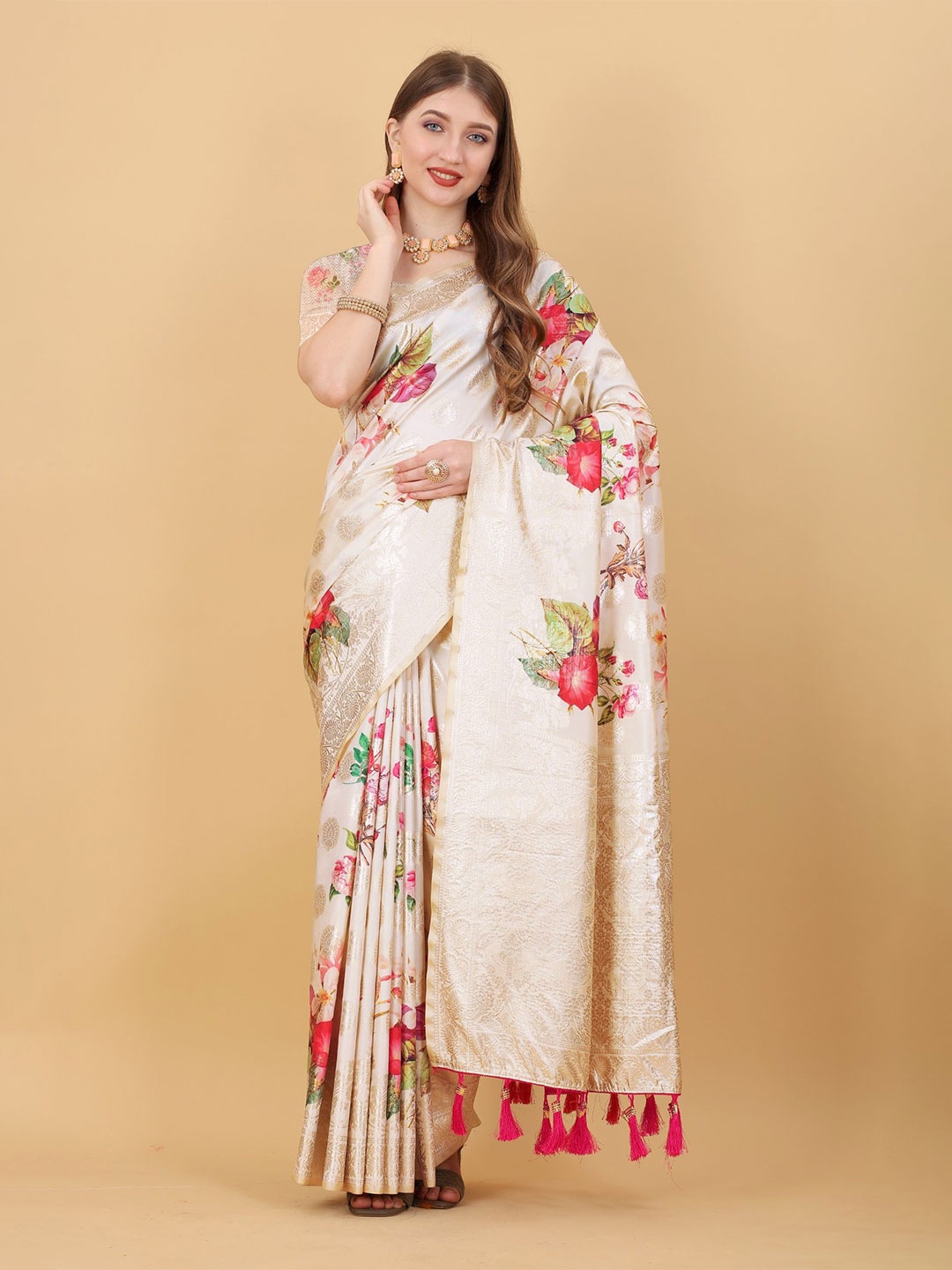 

LeeliPeeri Designer Floral Zari Silk Blend Saree, Off white