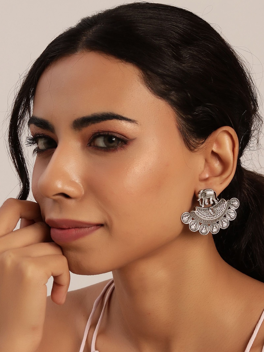 

Saagah Earrings, Silver