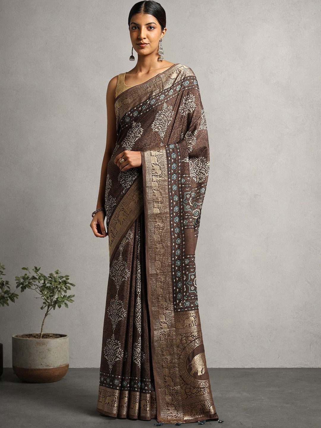 

Suha Bagh Zari Art Silk Block Print Saree, Brown