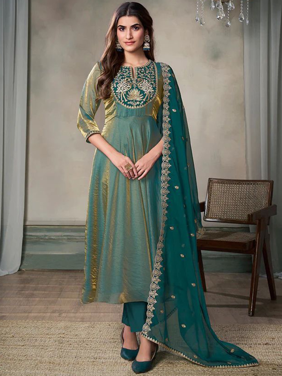 

RV CREATION Women Embroidered Regular Sequinned Kurta with Palazzos & With Dupatta, Green