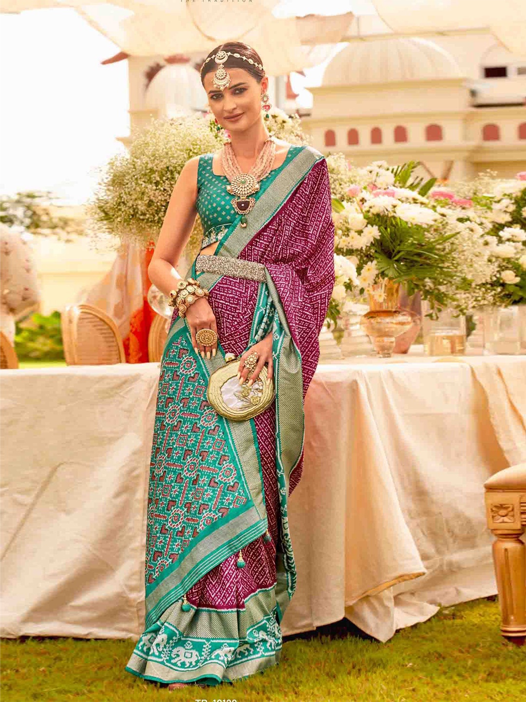 

Blissta Zari Silk Blend Patola Saree, Purple