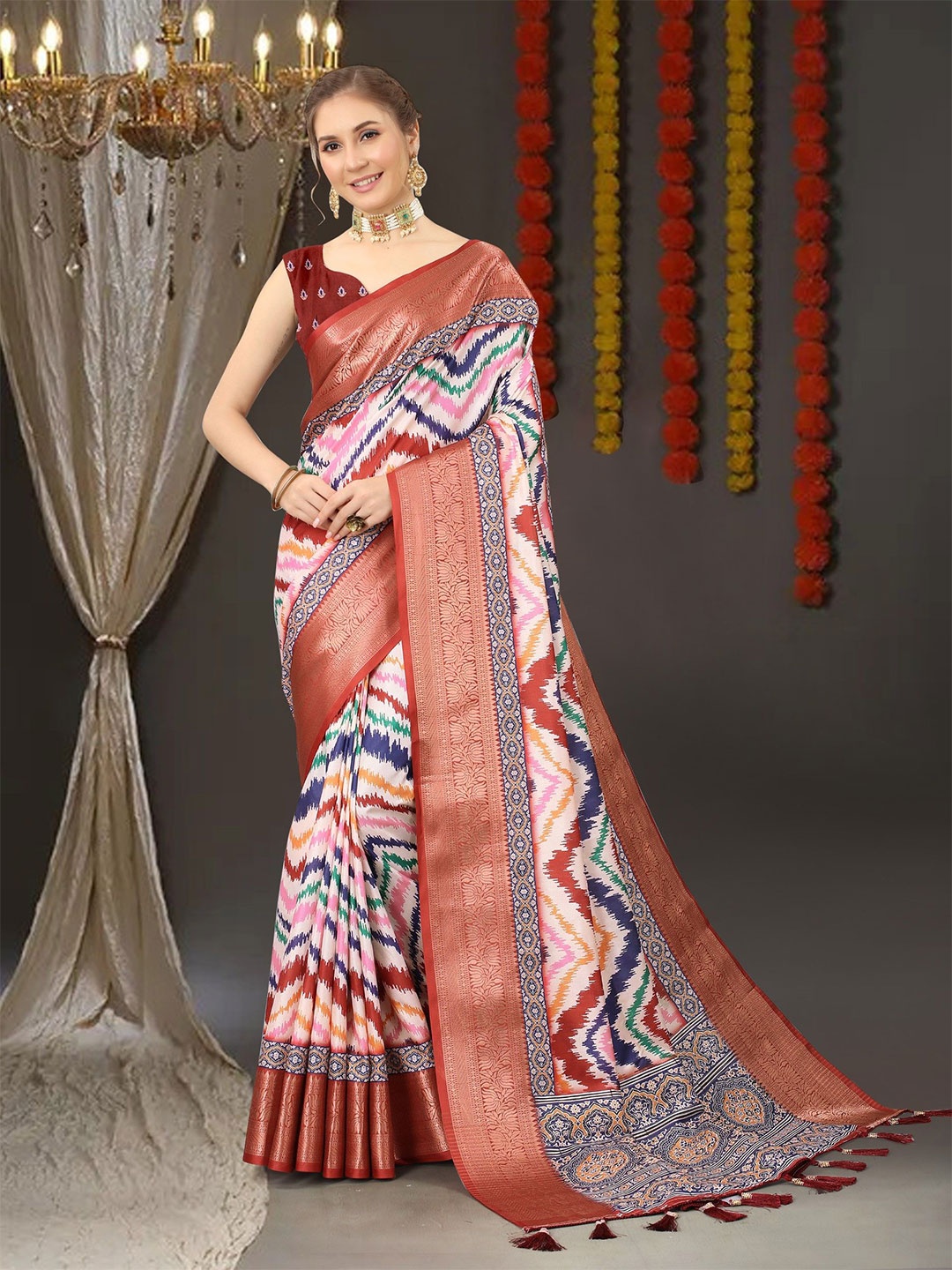 

LeeliPeeri Designer Zari Silk Blend Kanjeevaram Saree, Red