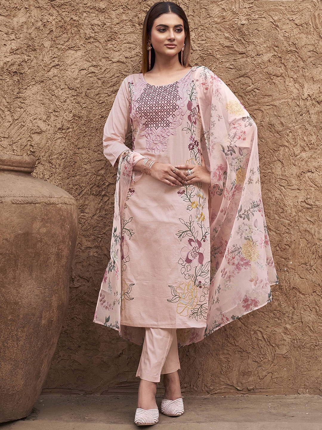 

Tikhi Imli Peach Floral Embroidered Thread Work Kurta With Trousers & Dupatta