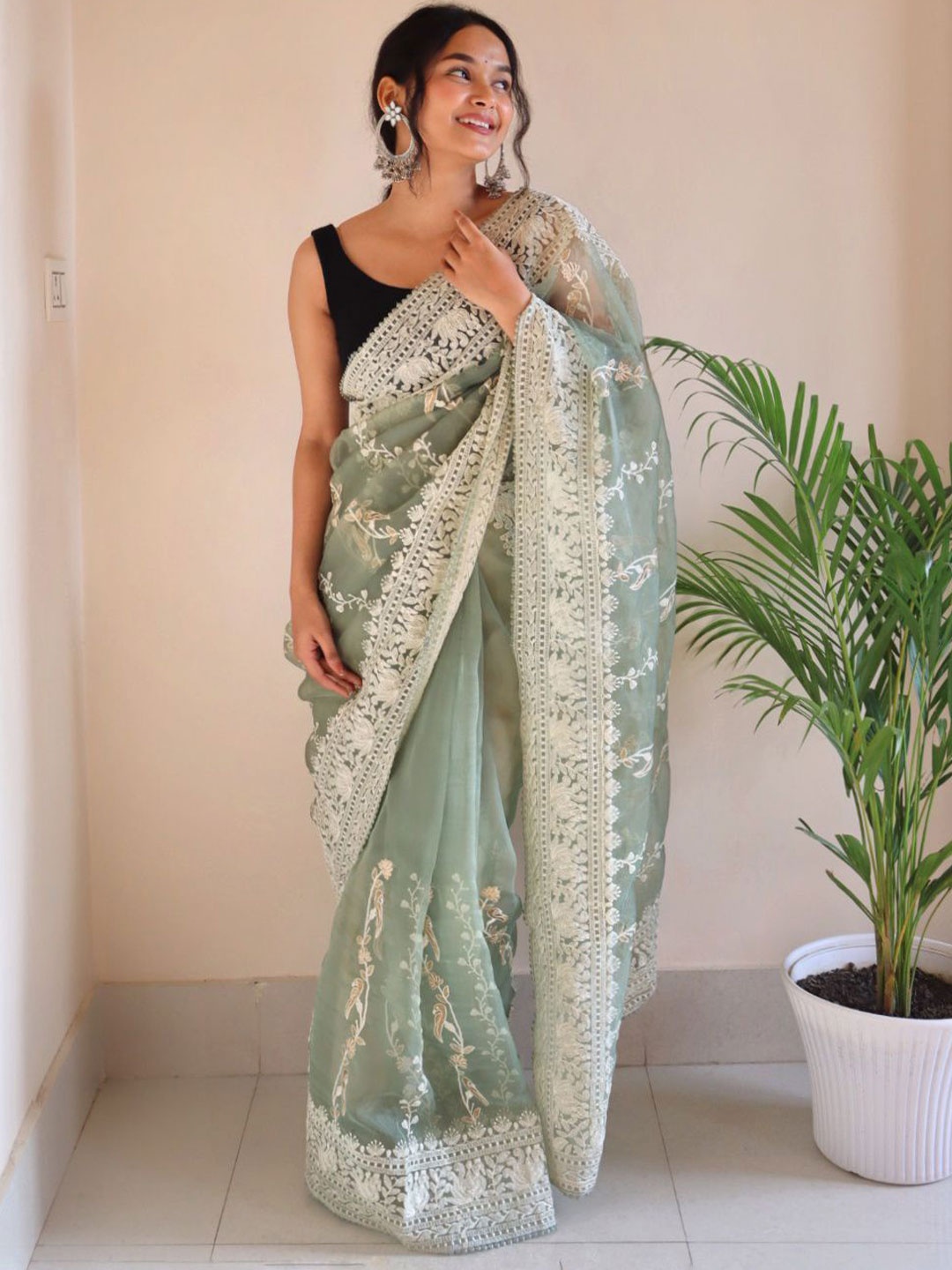 

Organza Mall Floral Embroidered Organza Heavy Work Saree, Sea green